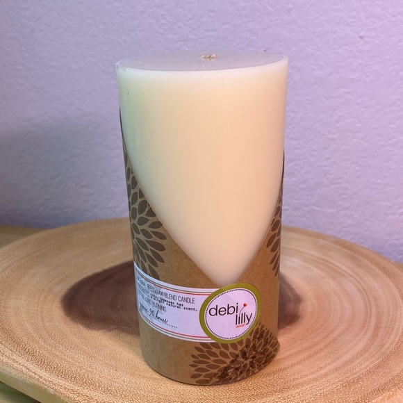 Debi Lilly Natural Beeswax Large Pillar candles - Picture 5 of 8